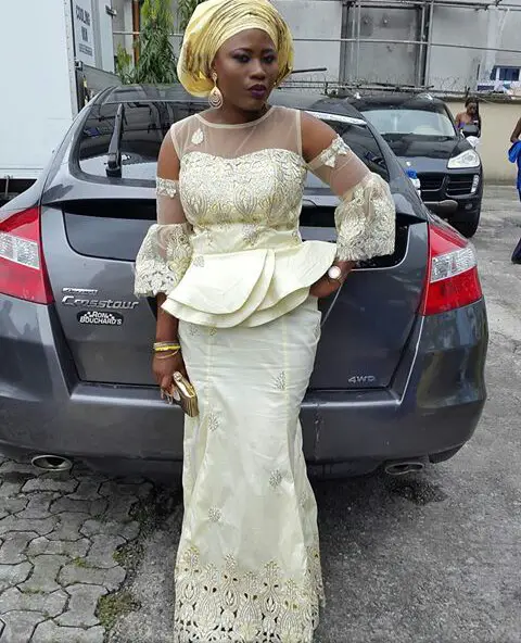 Beautiful And More Aso Ebi Styles amillionstyles.com @dwinbee