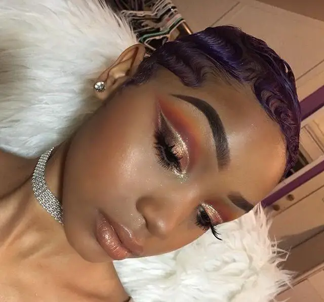 Put Some Drama On Your Eyelids With This Popping Makeup Look