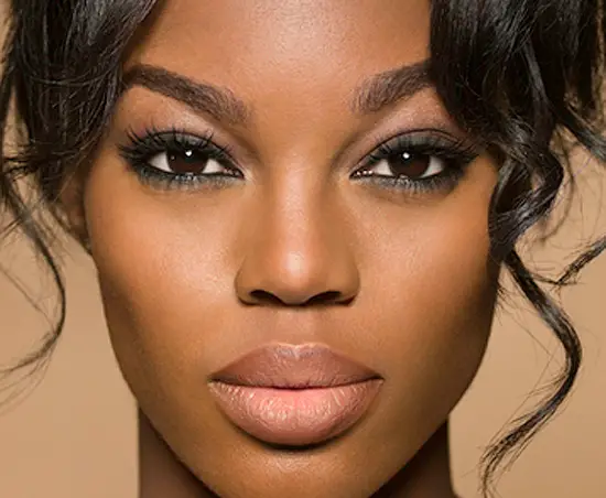 Want That Natural Makeup Look? Watch How To Do It Here