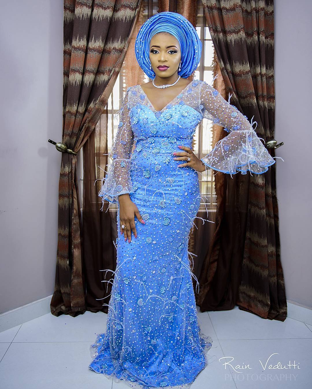 See How These Ladies Slayed Asoebi Lace Gowns