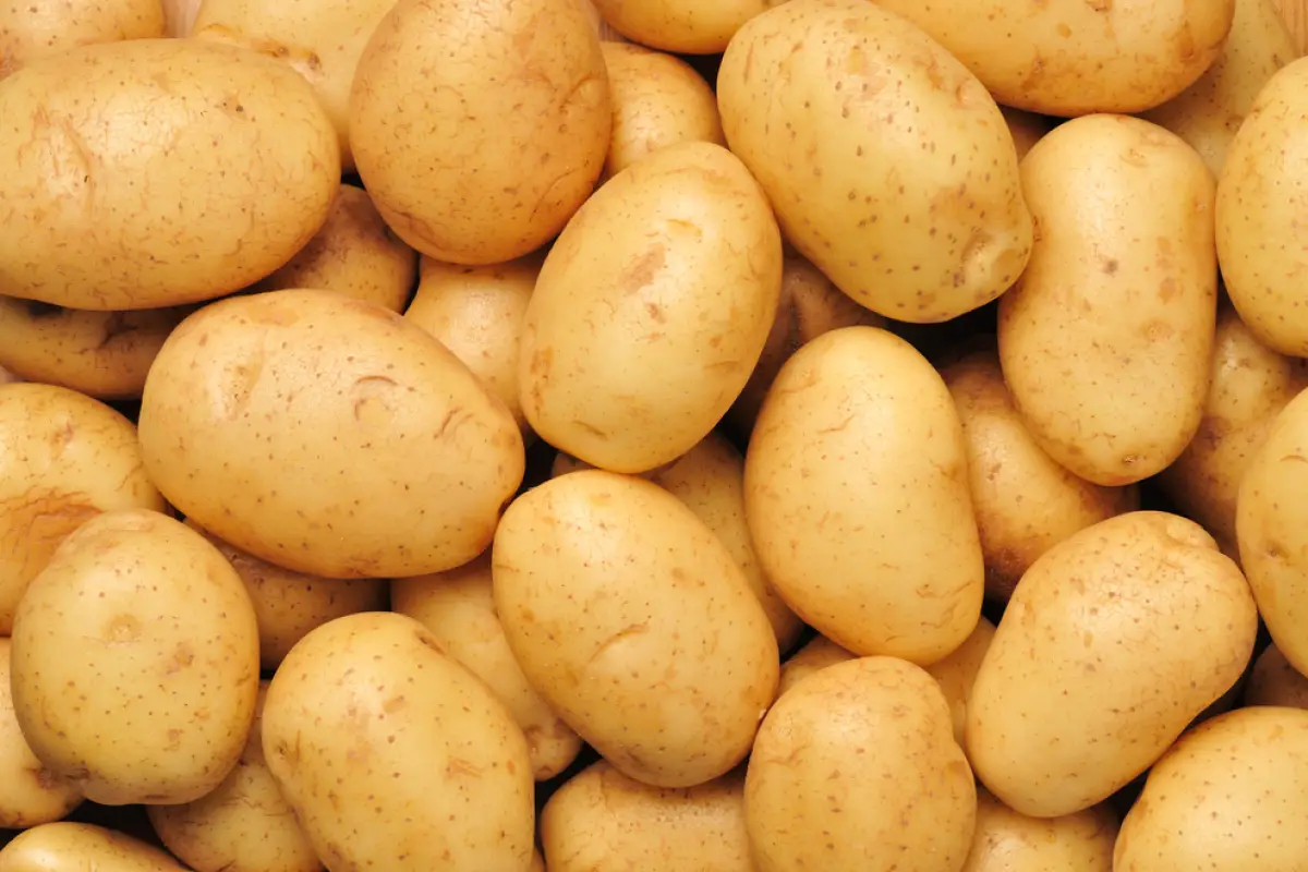 Beauty Hack: Lighten Hyperpigmentation With Potatoes