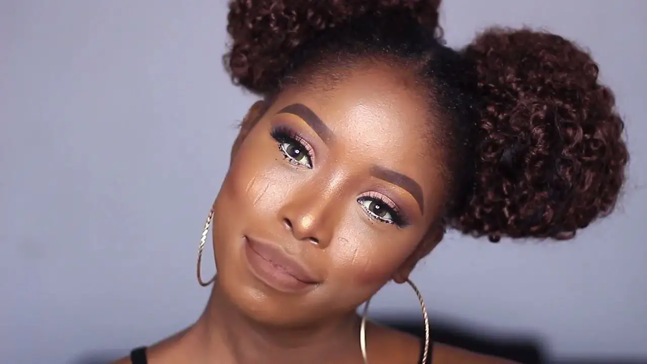 Video: Watch How To Create A Glam Make-up Look.