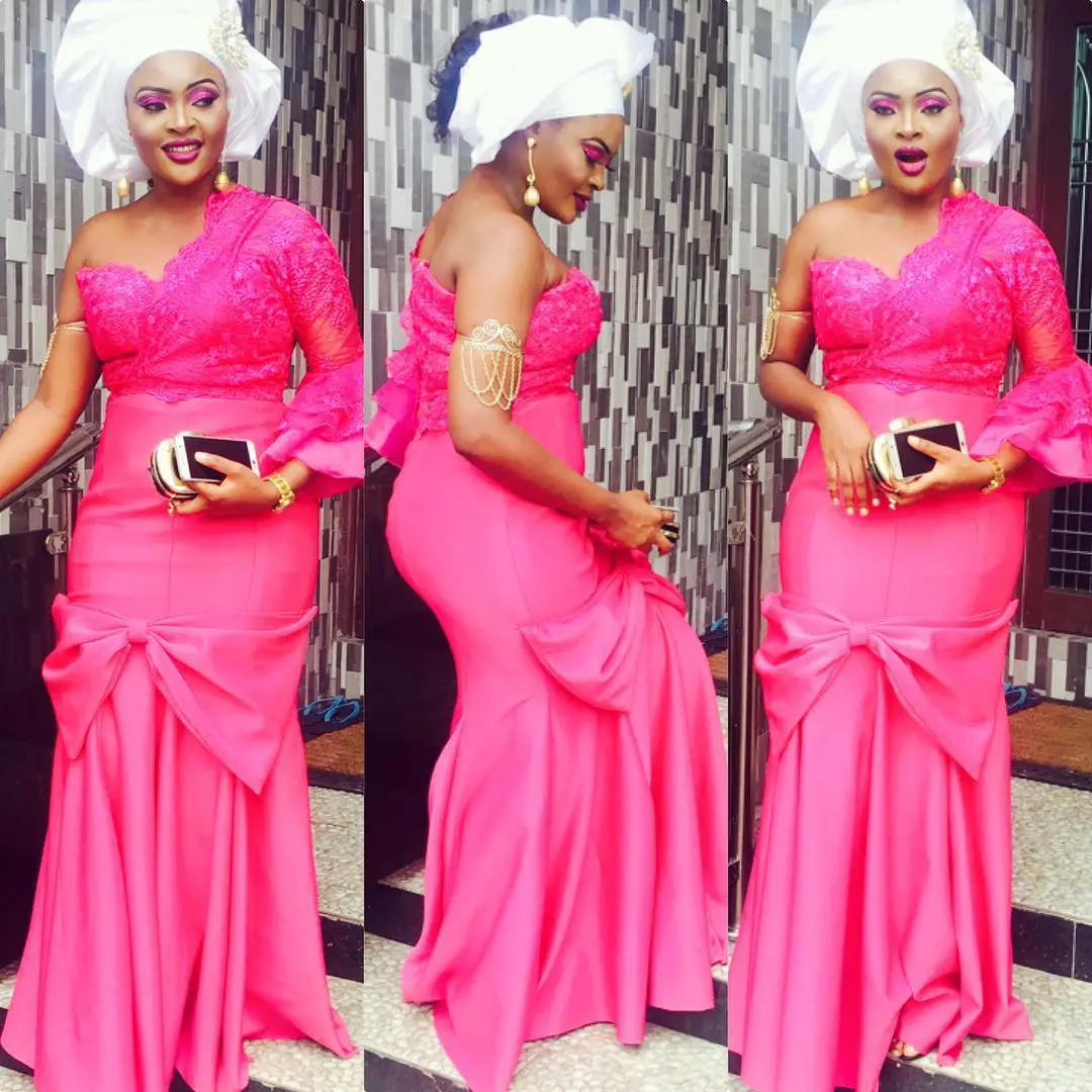 We Doff Our Caps For These Slaying Asoebi Outfits