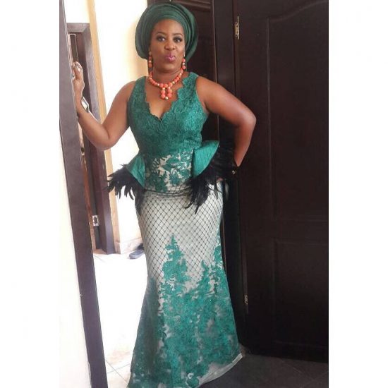 These Ladies Know Fringe Asoebi Styles Are Popping – A Million Styles