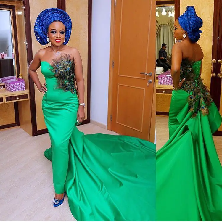 Peep These Lovely Asoebi Styles With Trains