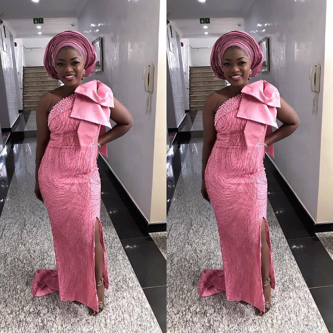Unique And Stylish: Aso Ebi Styles Fashionistas Are Slaying This Period