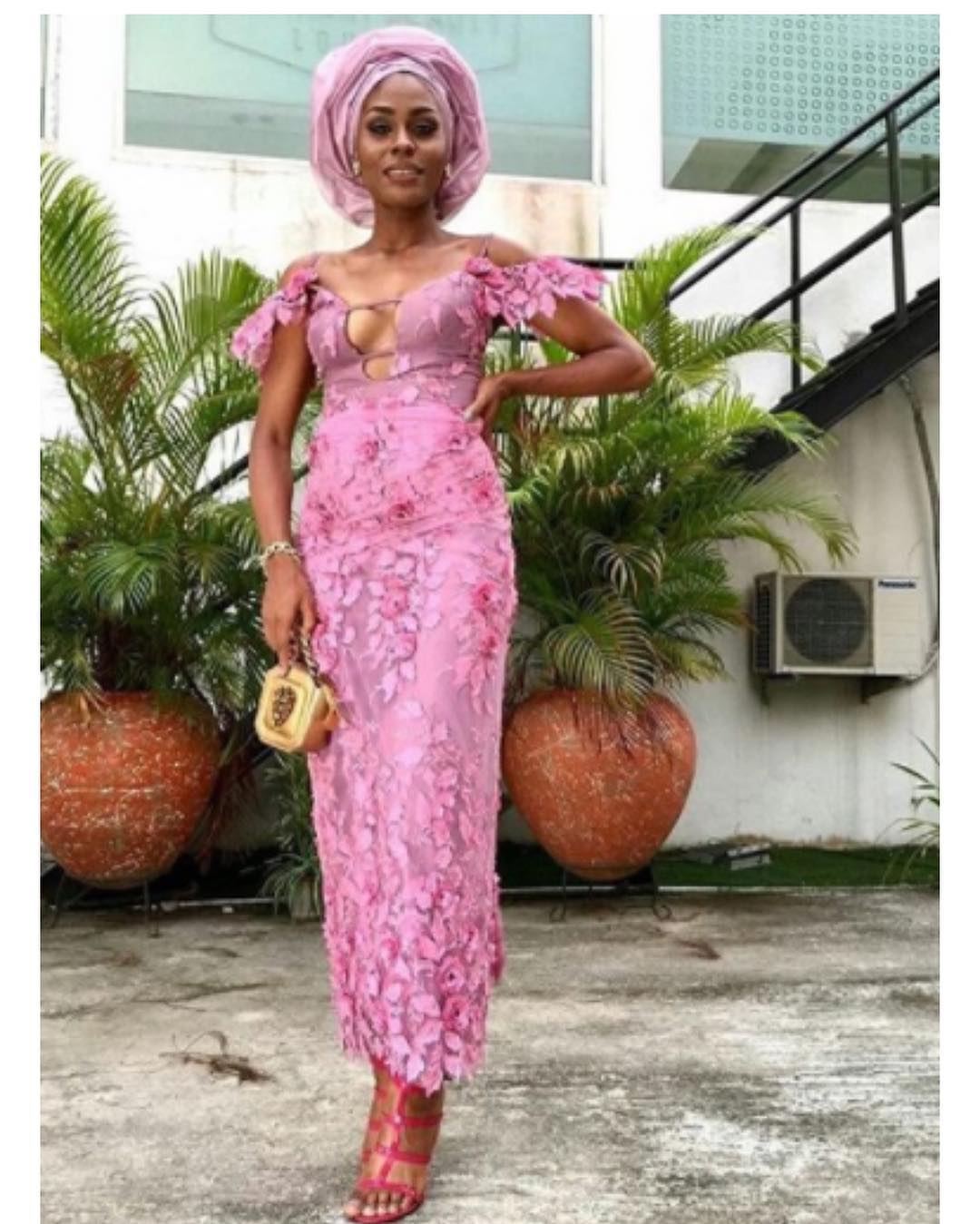 Bombarding Your Timeline With Beautiful Asoebi Styles At Banky And Adesua's Traditional Wedding!!
