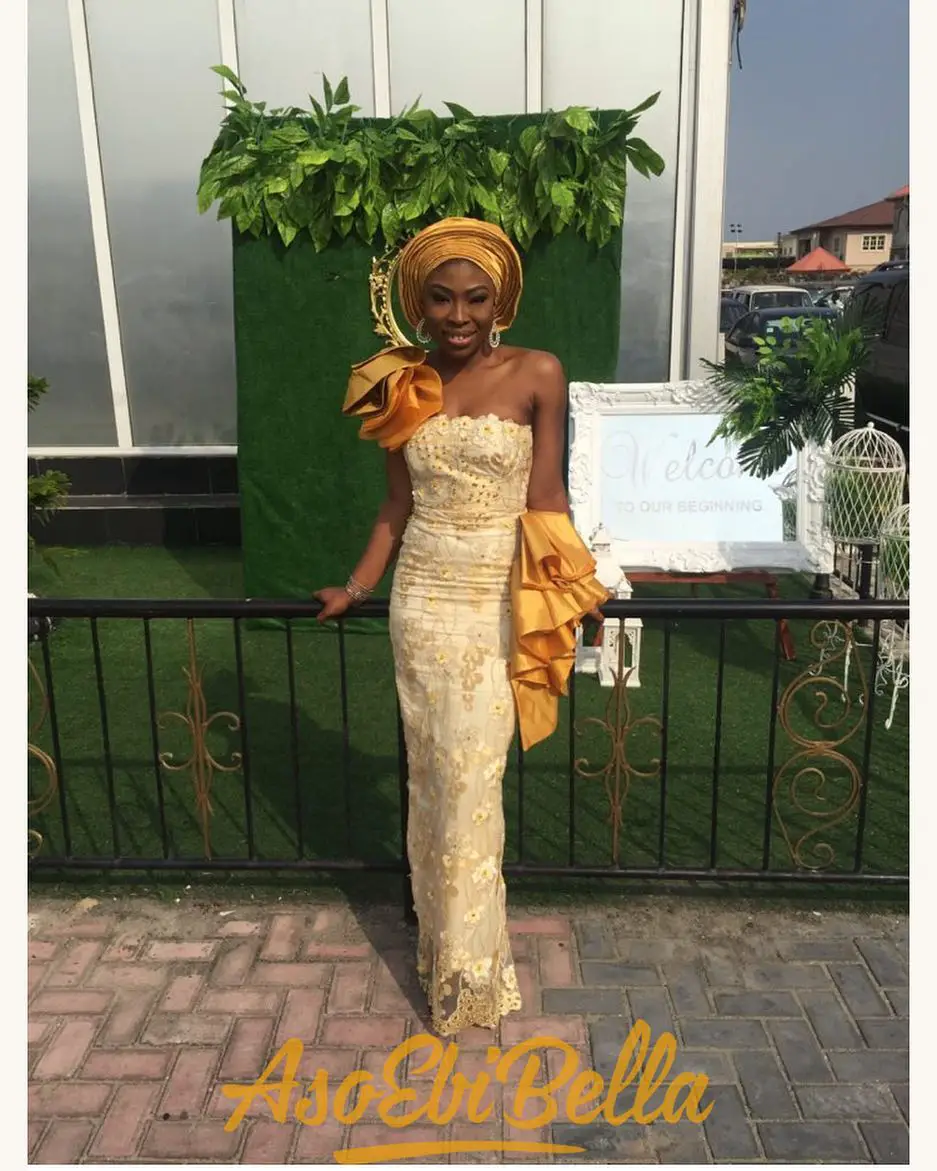 Take These Friday Asoebi Styles Coole For The Weekend