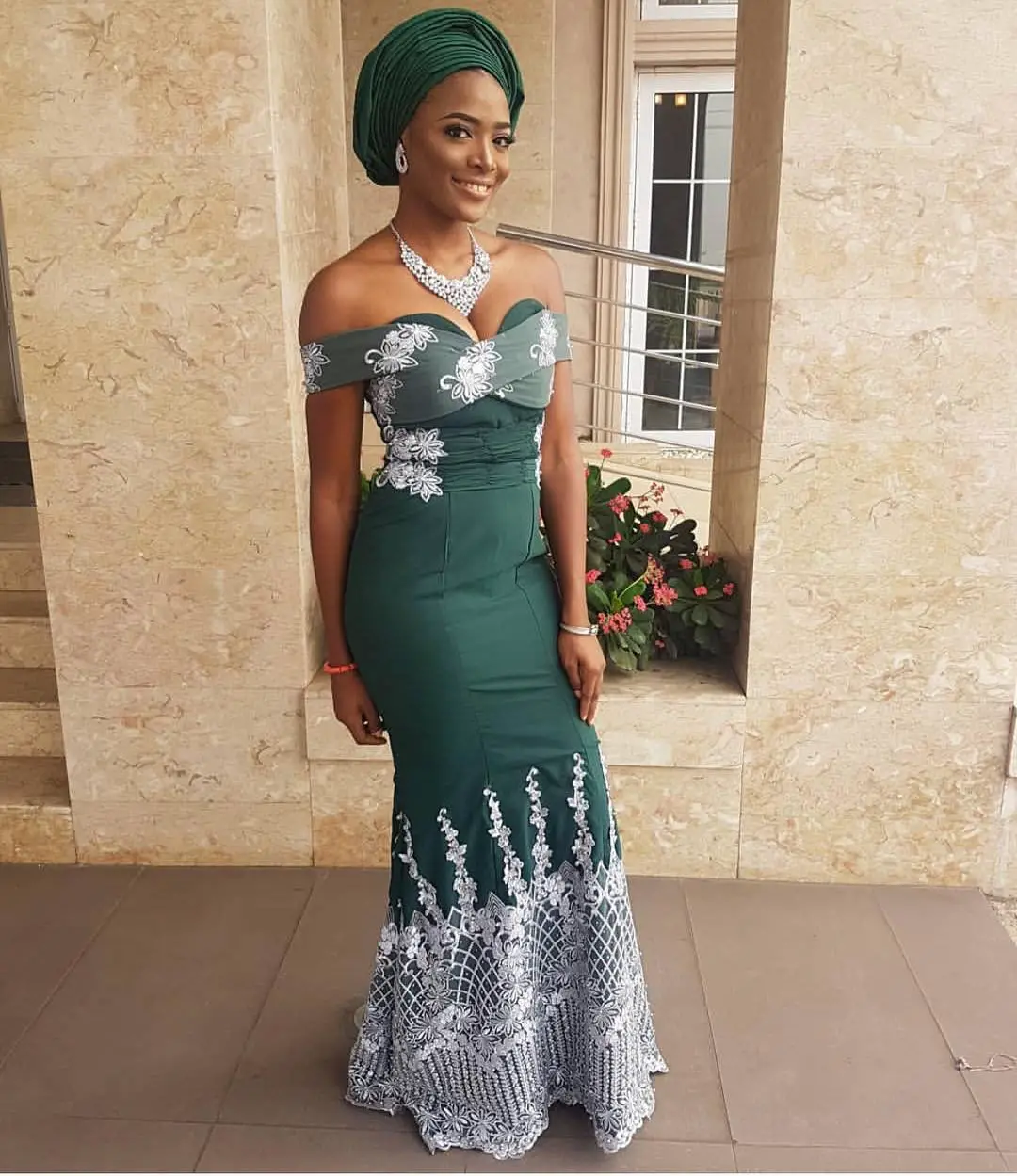 See These Glam Asoebi Styles For Bellas