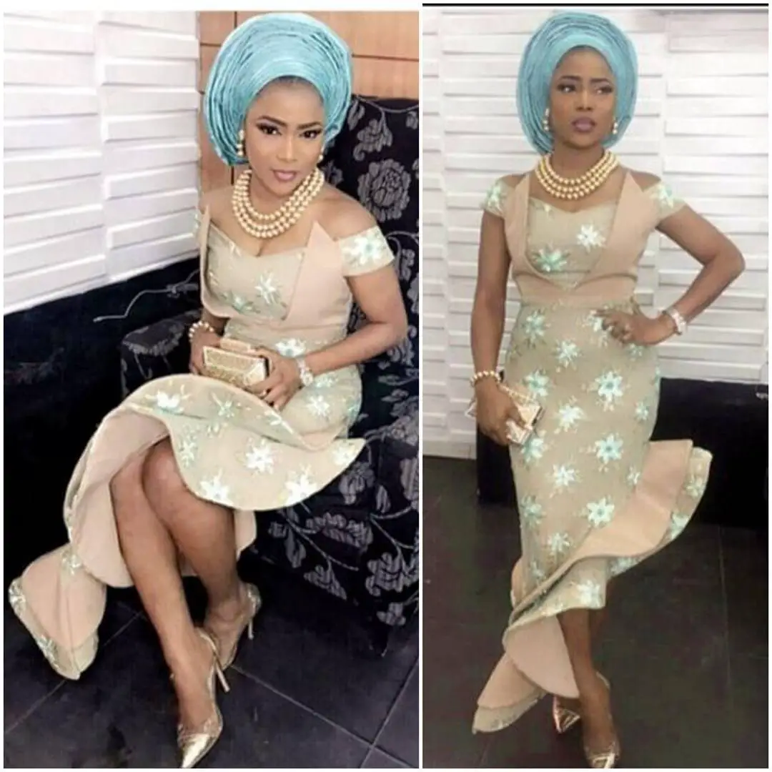 Classy Collections! Latest Aso Ebi Styles From The Weekend.