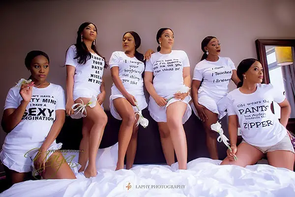 You Need To See These Unique bride and squad shoot trending in 2018. 