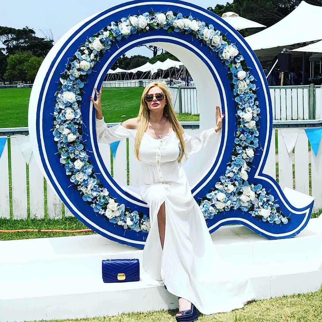 Gorgeous Fashion Scene At The 2018 L’Ormarins Queen’s Plate Racing Festival