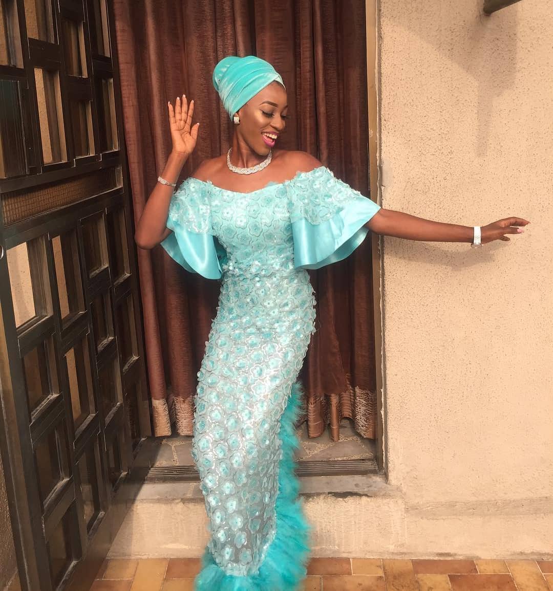 Clear The Way, The Most Fabulous Asoebi Lace Styles Are Here!!