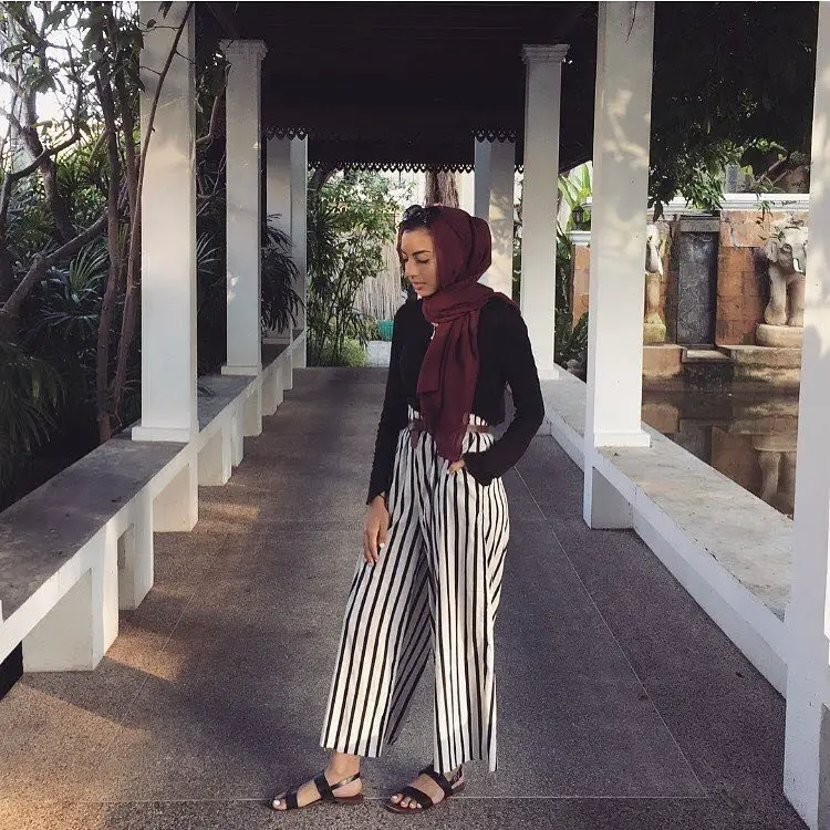 Hijab Fashion With Style Blogger Sonia Masons