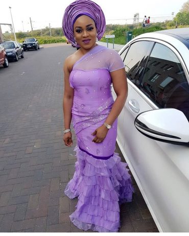 Fantastic 2018 Lace Aso Ebi Outfits That Will Brighten Your Day! – A ...