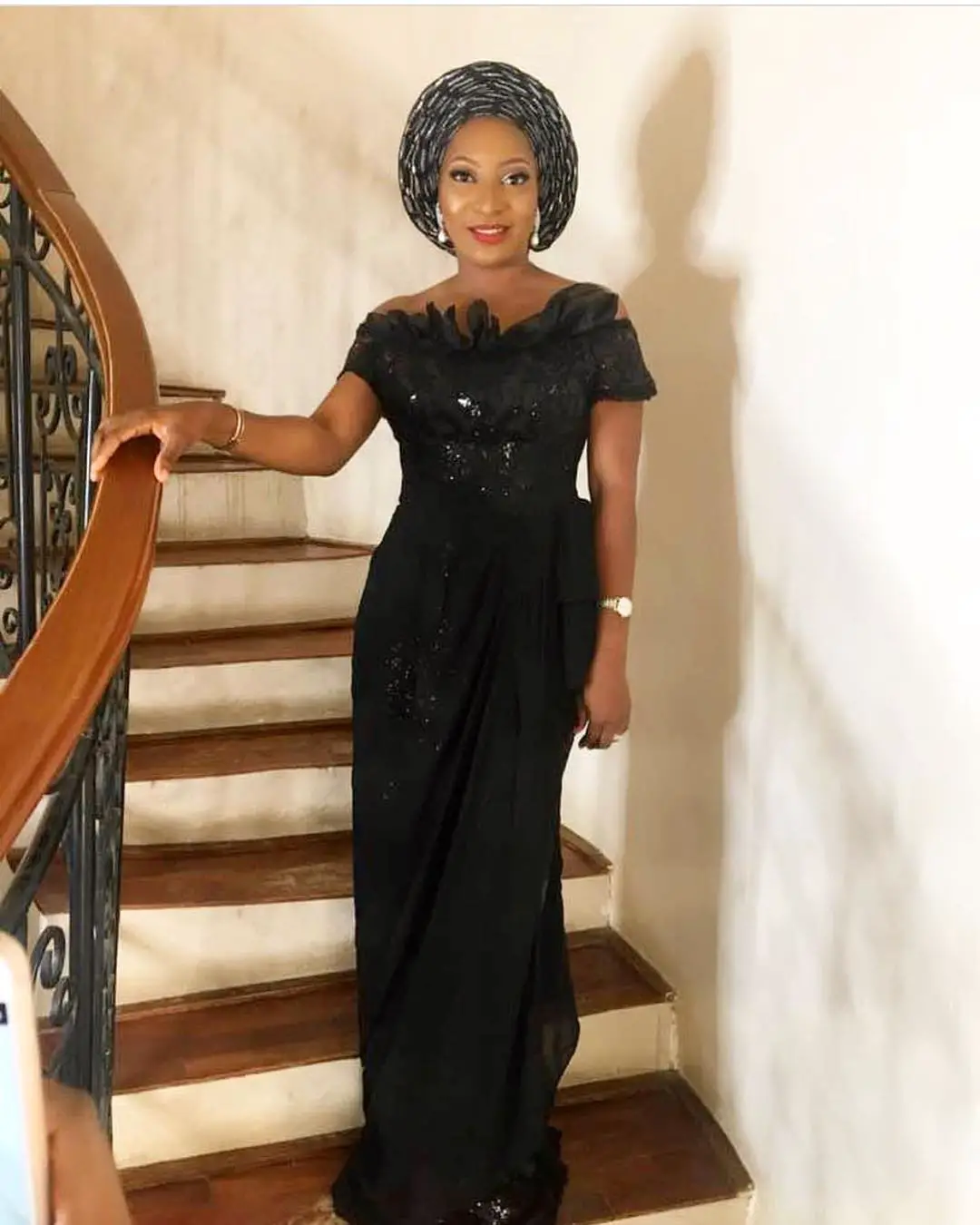 Bow Down To These Lace Asoebi Style Queens!