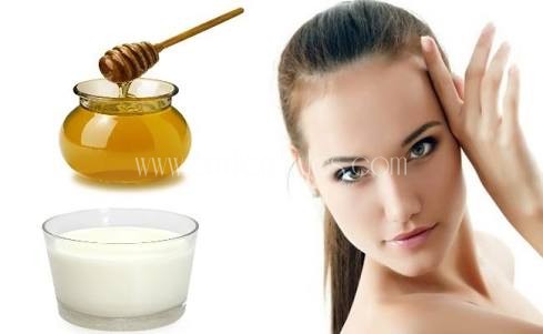 Honey And Milk Mask For Glowing Skin.