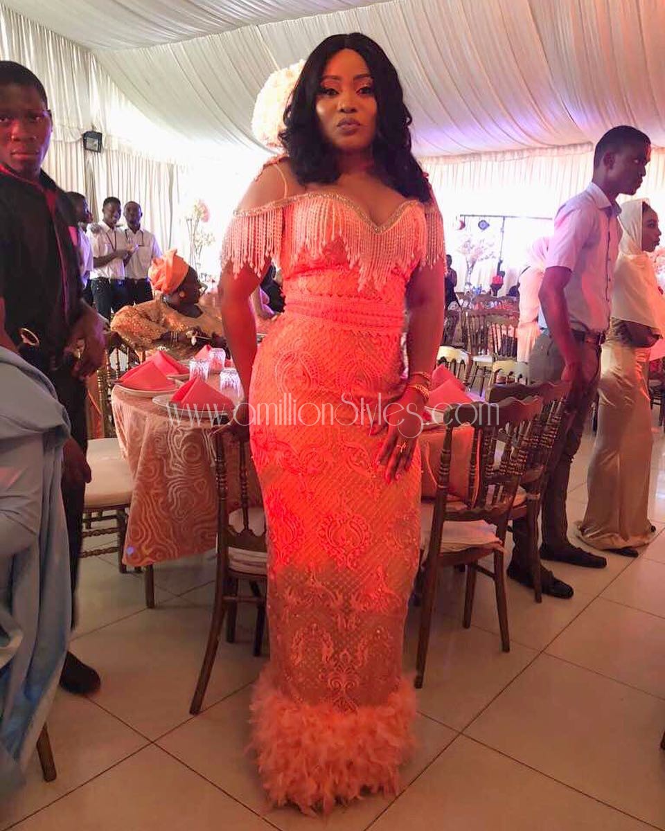 Fabulousity Is The Best Term For These 11 Trendy Lace Asoebi Styles