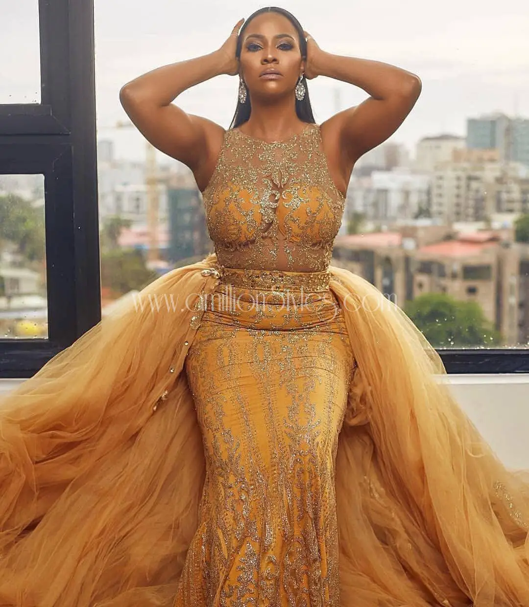 11 Lace Asoebi Outfits That Are Off The Chain!