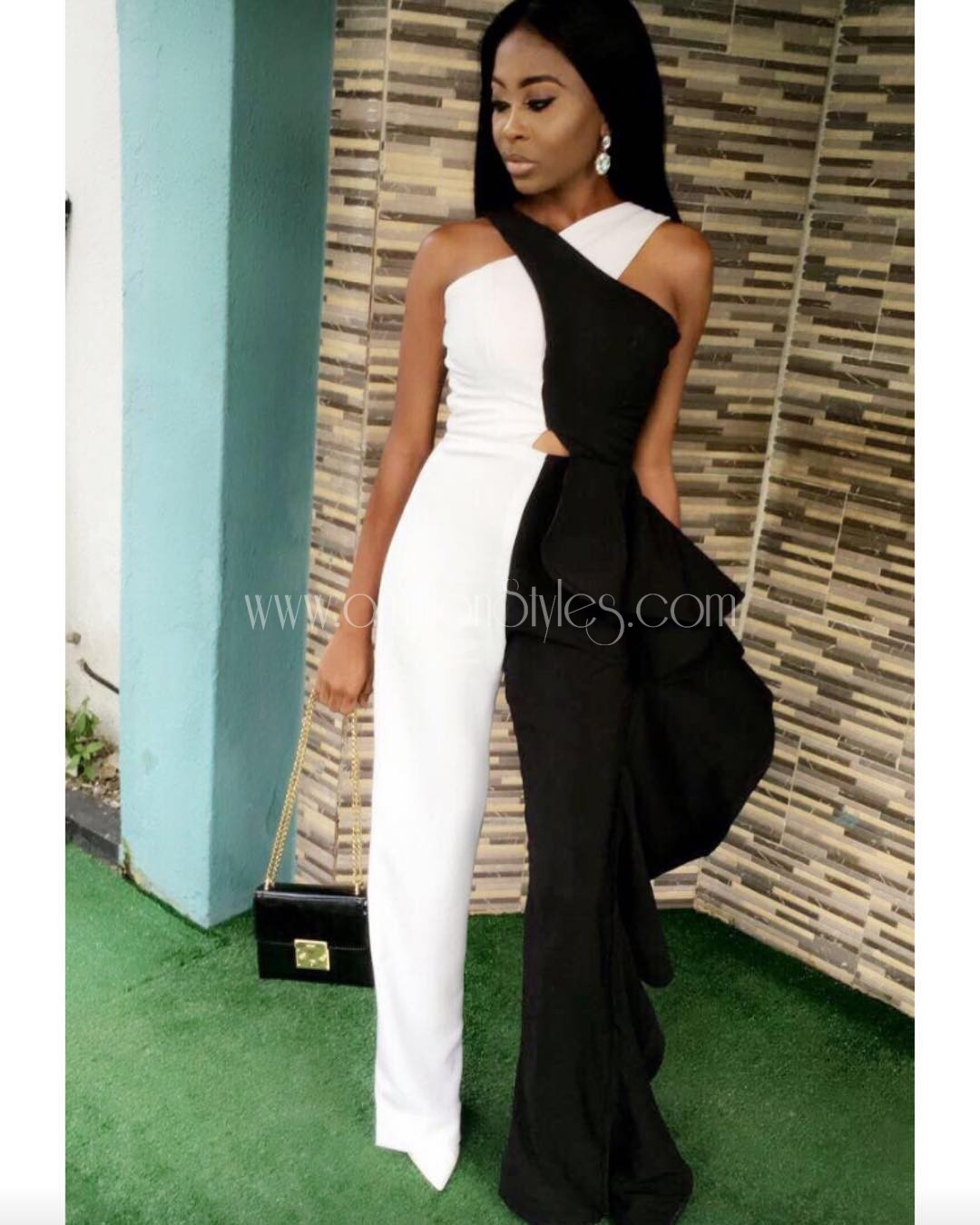 Opt For A Classy Jumpsuit For An Awesome Casual Look
