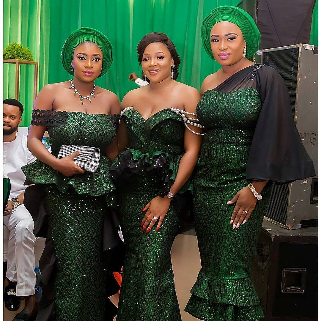 Here Are The Gorgeous Asoebi Friends Of The Bride, They Keep The Party Lit!