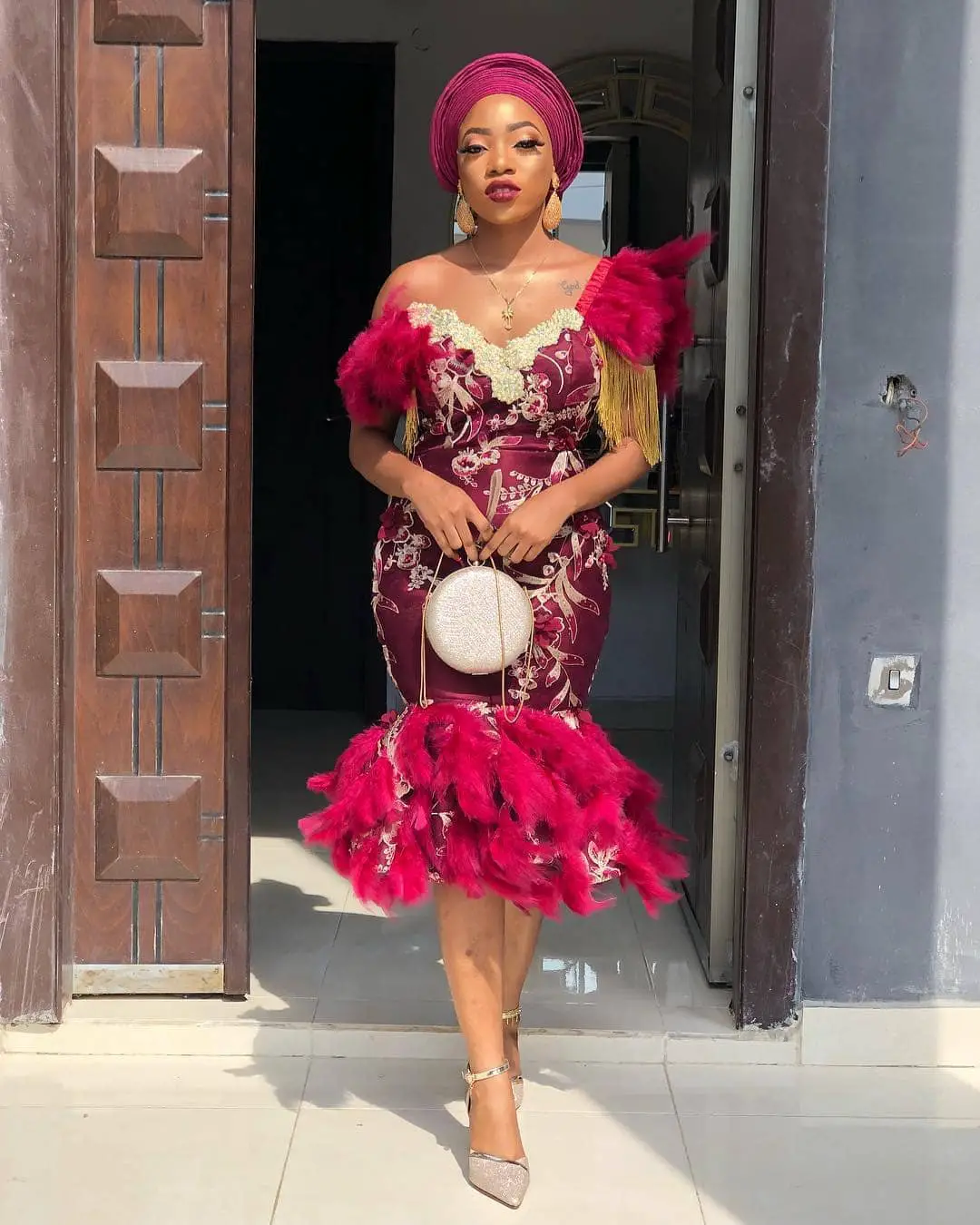 These Super Hawt Asoebi Styles Melted Our Hearts
