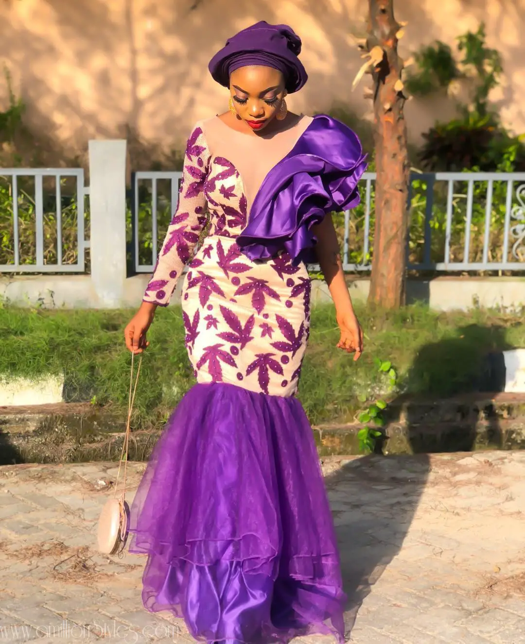 Lace Asoebi Styles Are Winners, Anyday!