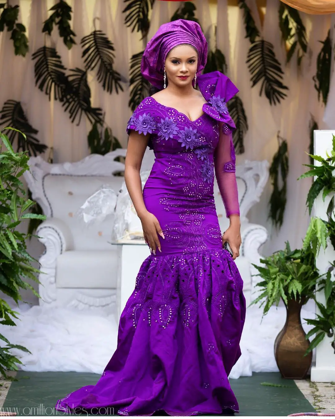 Our Breaths Caught At The Sight Of These Scintillating Lace Asoebi Styles