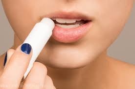 How To Keep Your Lips Moisturized During The Harmattan