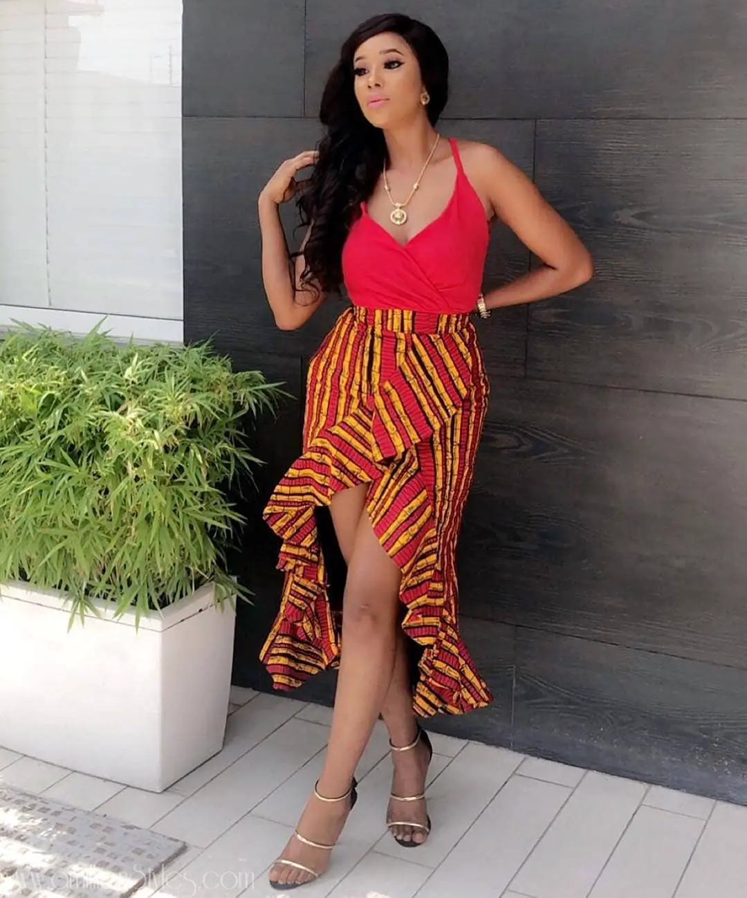 Love Skirts? These Hawt Ankara Skirts Are Just Right!