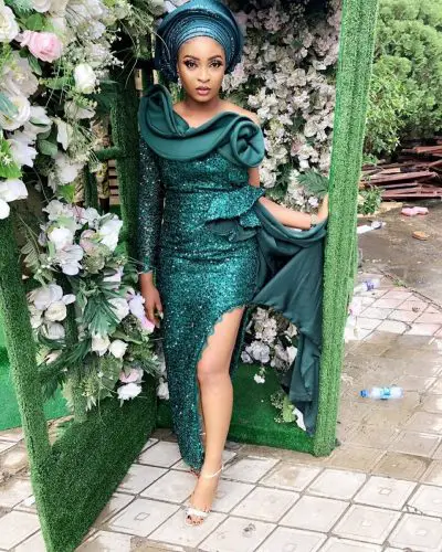 Here Are The Best Green Lace Asoebi Styles For 2019 – A Million Styles
