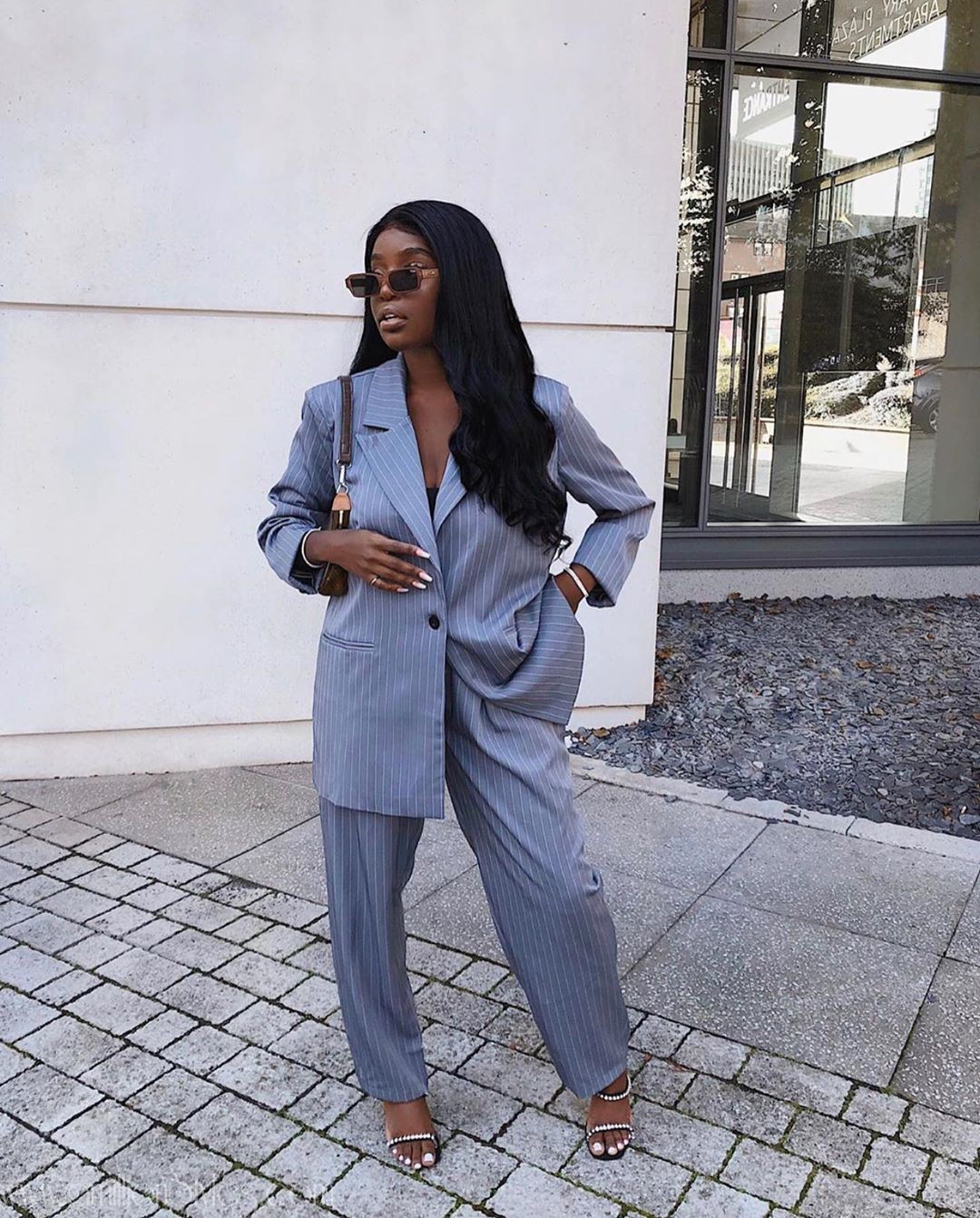 8 Good Looking Suit Styles For Stylish Women