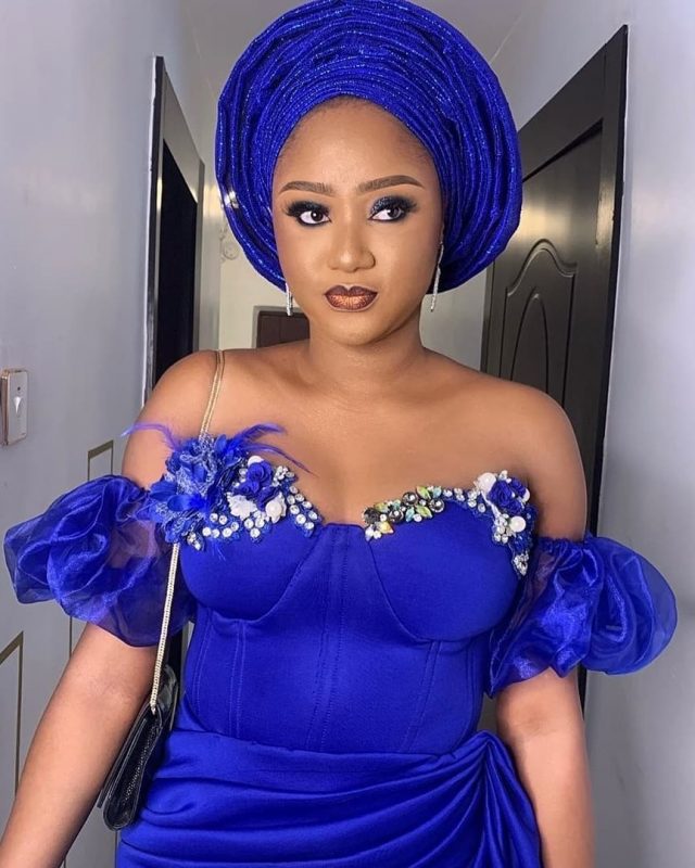 2019 Asoebi Trends: Corsets And Flower Embellishment On Bust – A ...