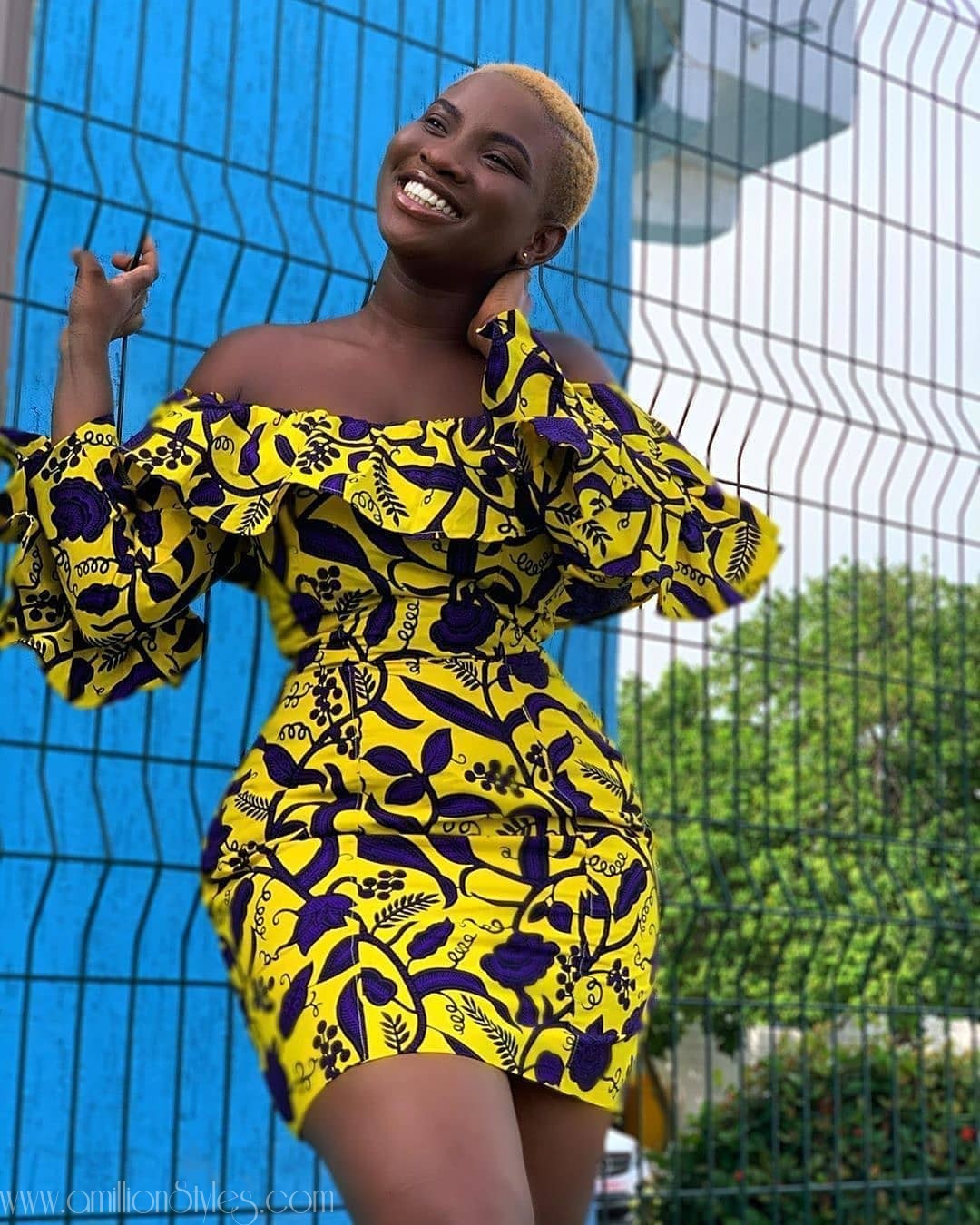 Asoebi Style Trends: Would You Rock The Wavy Sleeves?