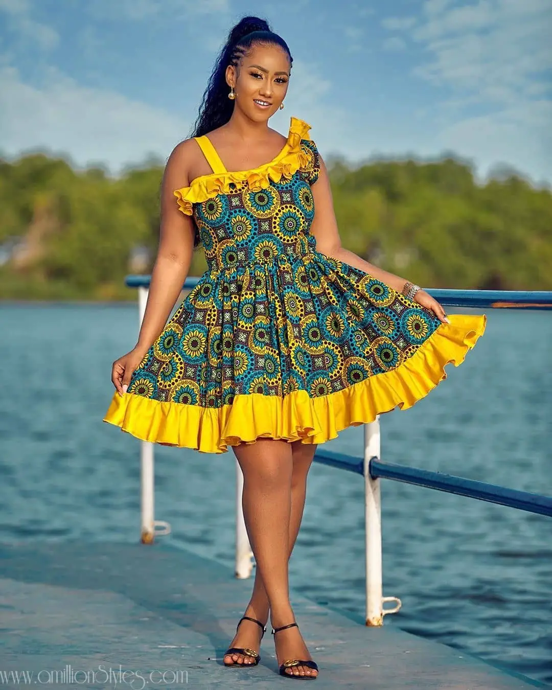 7 Short Ankara Gowns For Casual Dates This Month