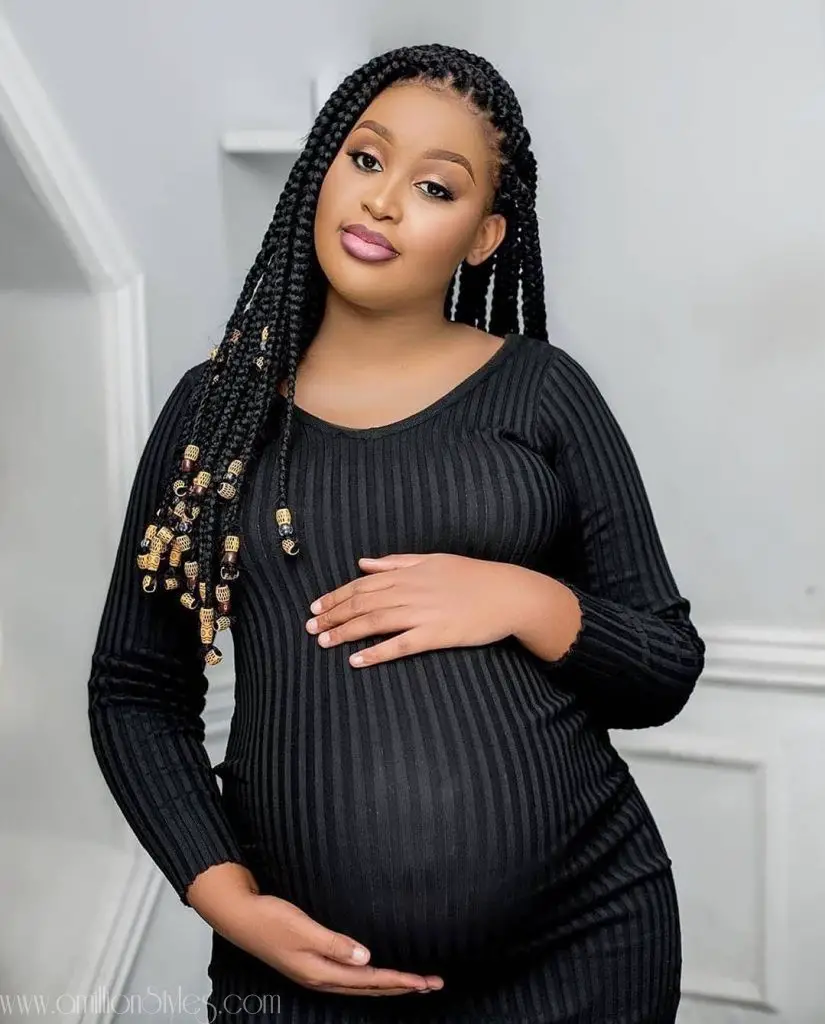 Would You Rock Black For Your Maternity Photoshoot? A Million Styles