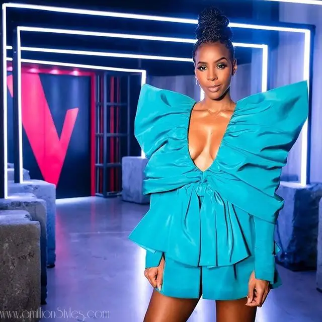 Kelly Rowland Stuns in Cong Tri Spring Summer 2020 For The Voice Australia