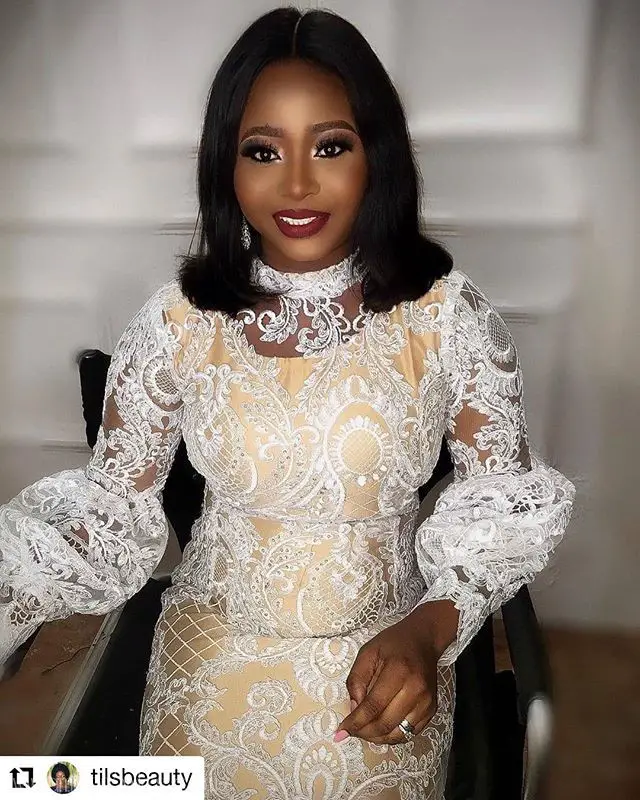Asoebi Trend: Hop On This White Lace With Nude Lining ASAP!