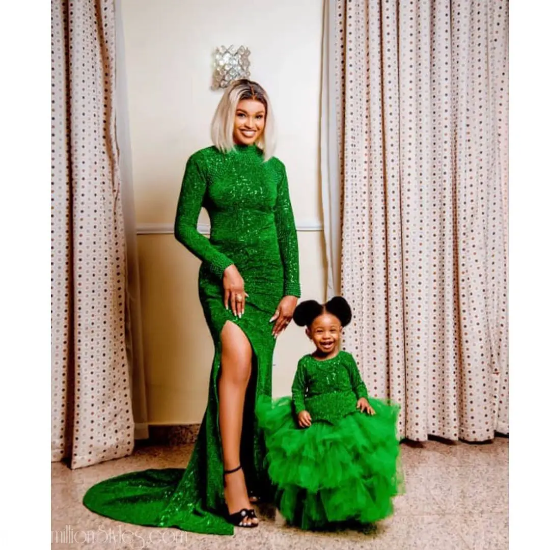 9 Mother-Daughter Styles For Photo Shoot Inspiration