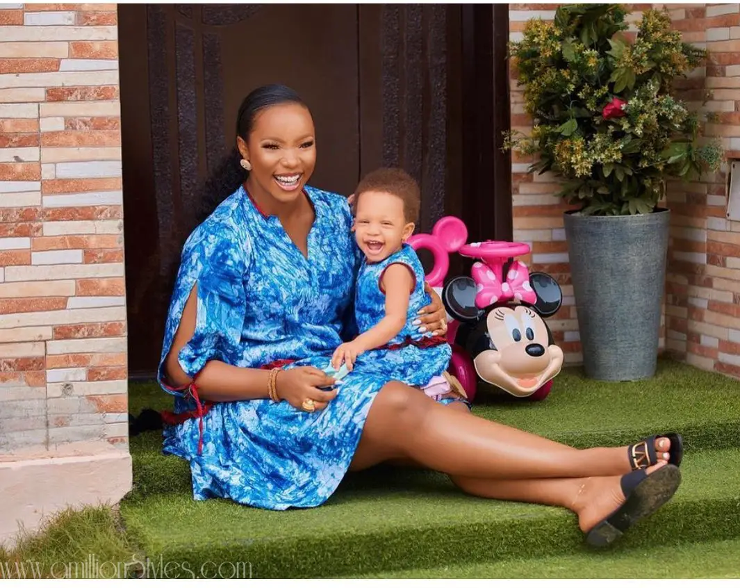9 Stunning Mother-Child Styles Inspiration For Photo Shoots