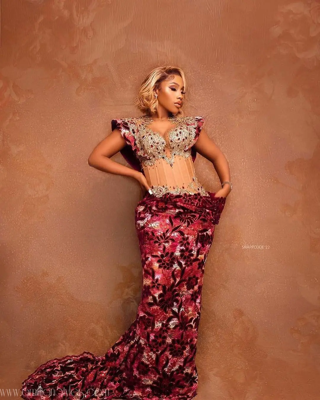 Exquisite Nigerian Lace Asoebi Styles-Volume 55