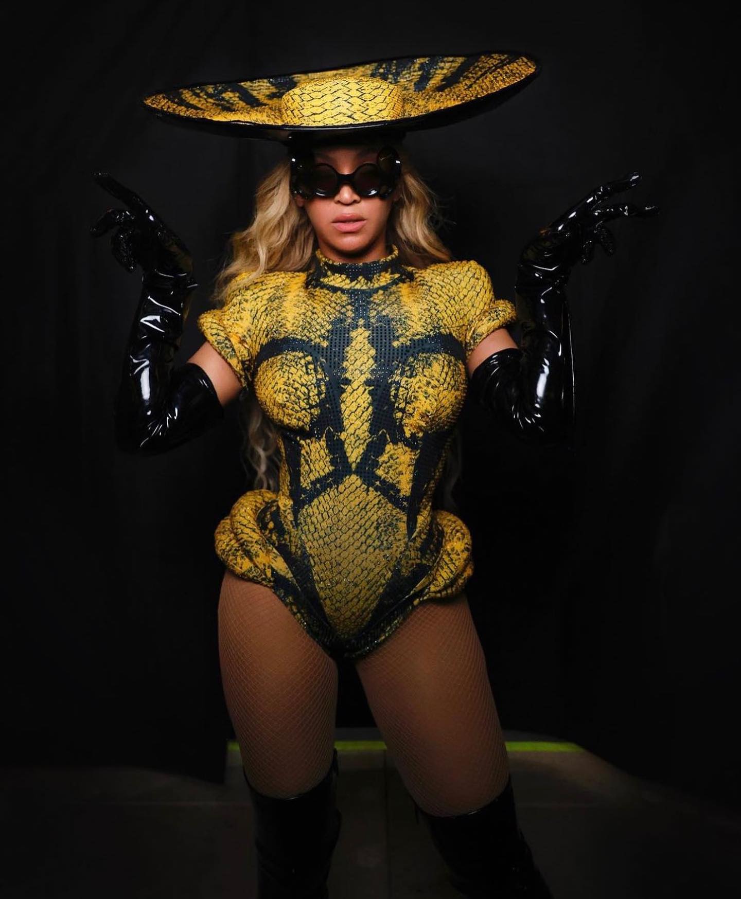 #Beyonce wore custom #Balmain on the latest stop of the #Renaissance Tour. Hot! 