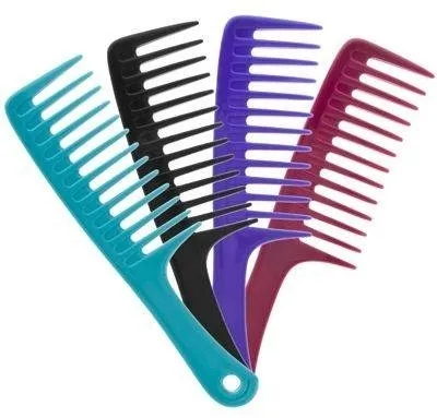 combing natural hair-amillionstyles