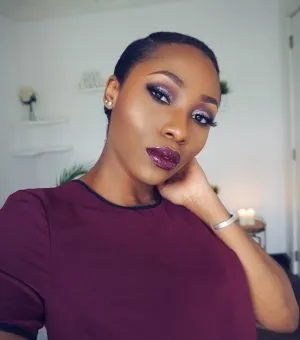 Makeup Hack: Powder Before Foundation Technique