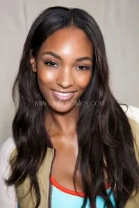 Video:Step By Step Natural Makeup Application