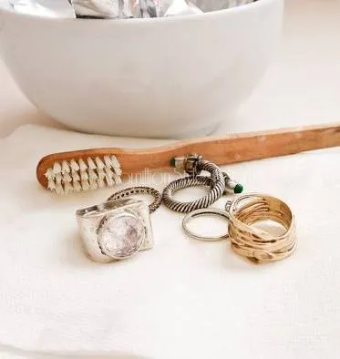 Is Your Jewelry Losing It’s Color? Learn How To Make Jewelry Look Brand New Again