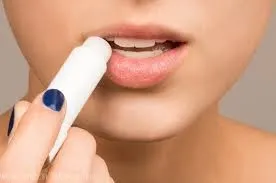 How To Keep Your Lips Moisturized During The Harmattan