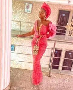 Exquisite Nigerian Lace Asoebi Styles-Volume 13