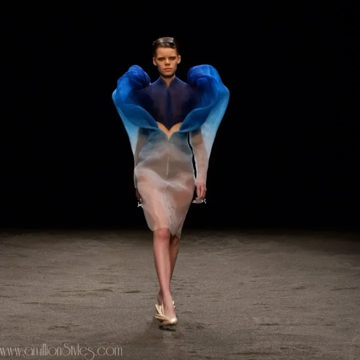 Fan Bingbing Brings This Iris Van Herpen Liquescent Motion To Life