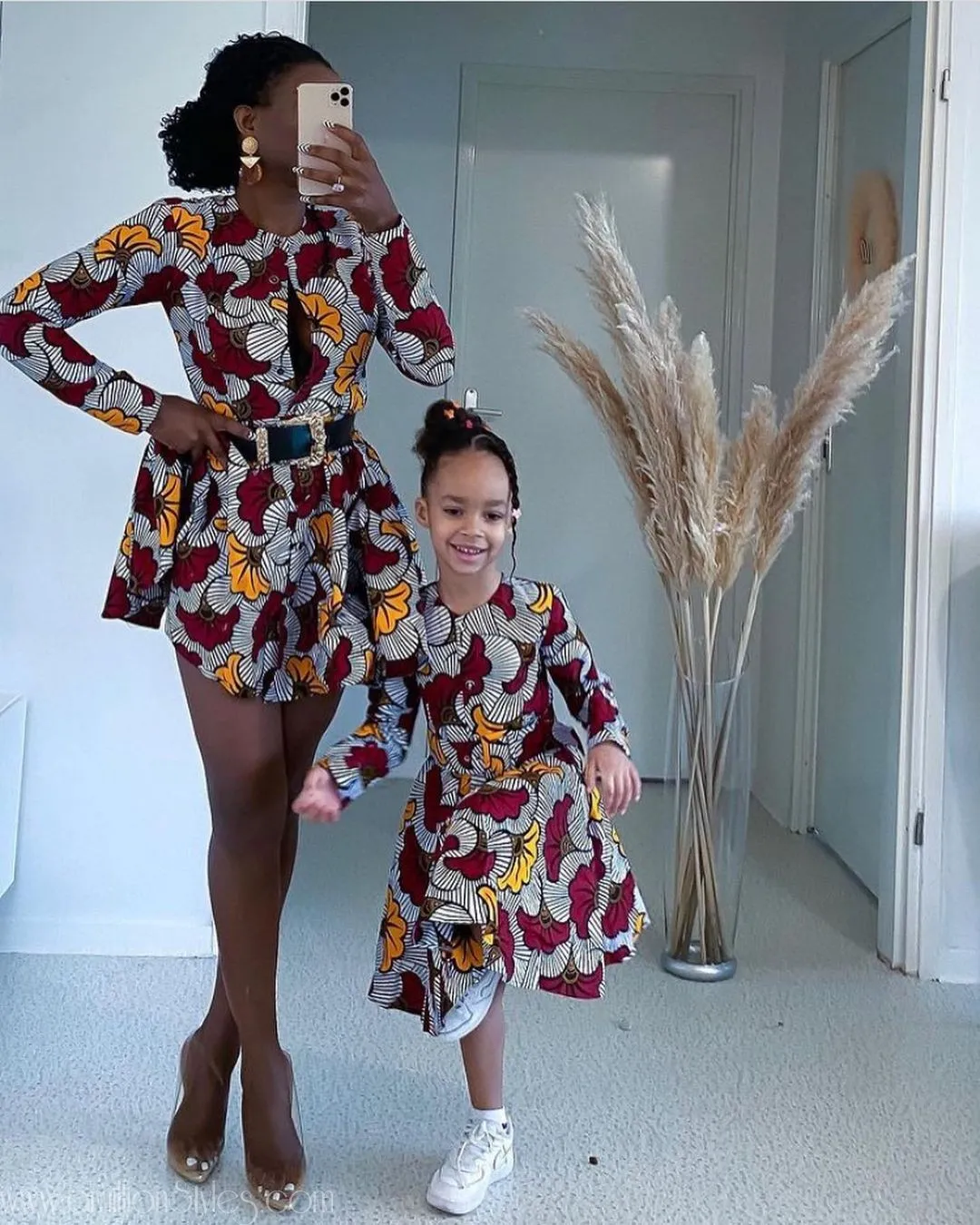 Another Gorgeous Mother-Child Fashion Inspiration To Wrap Up Your Day